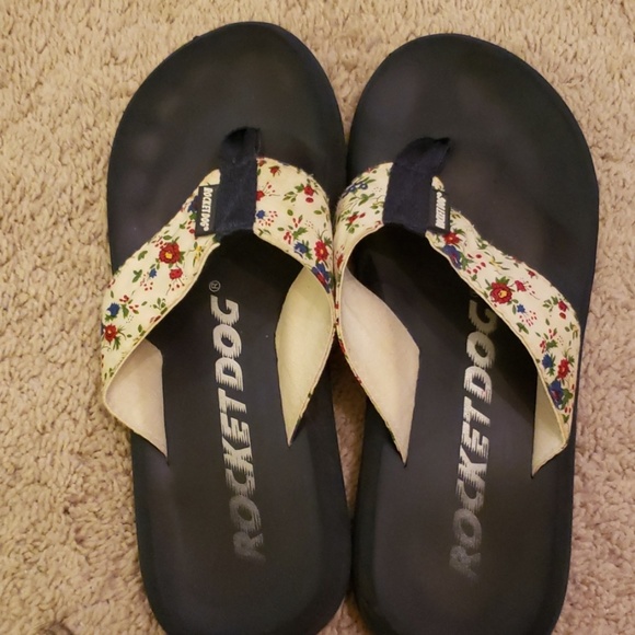 Rocket Dog Shoes - Floral flip flops Rocket Dog Shoes - Floral flip flops